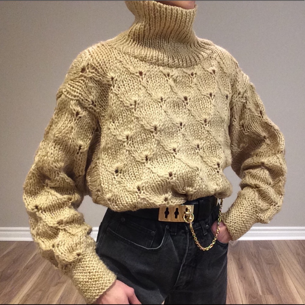Chunky knit golden tan turtleneck